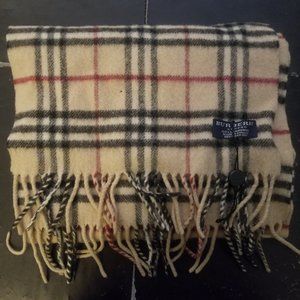 Burberry 100% lambswool scarf